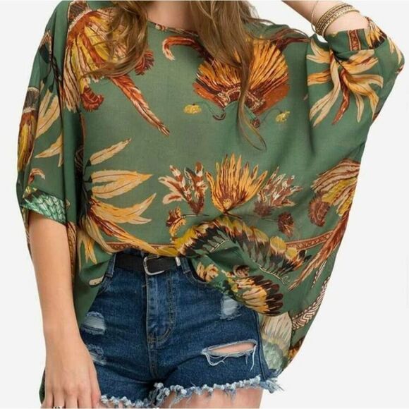 SHEIN Tops - 𝅺SHEIN Feather Print Batwing Sleeve Chiffon Top one size